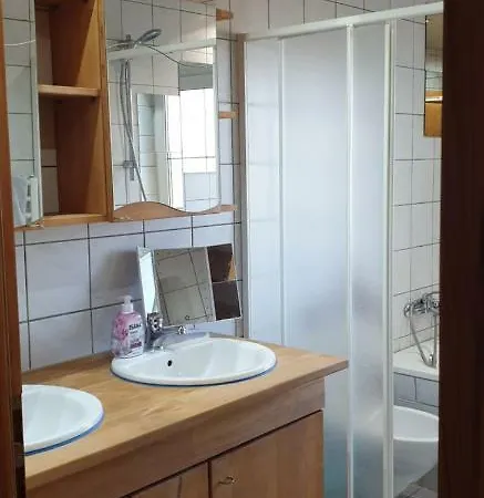 Apartment Ferienwohnung *